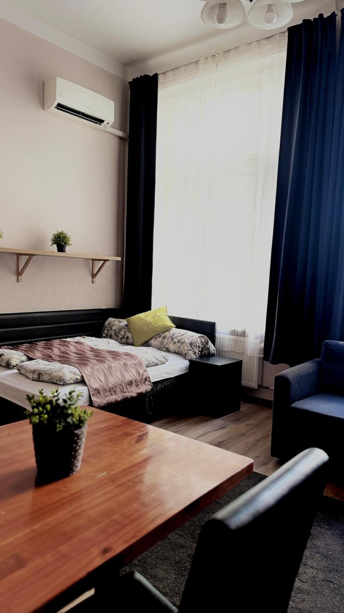 Central Walk Fashionstreet Apartmnts Budapest Exterior photo