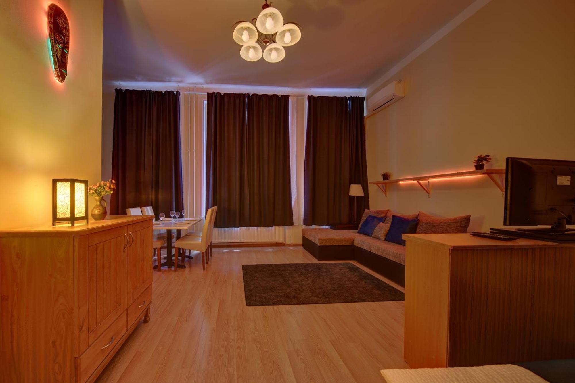 Central Walk Fashionstreet Apartmnts Budapest Exterior photo