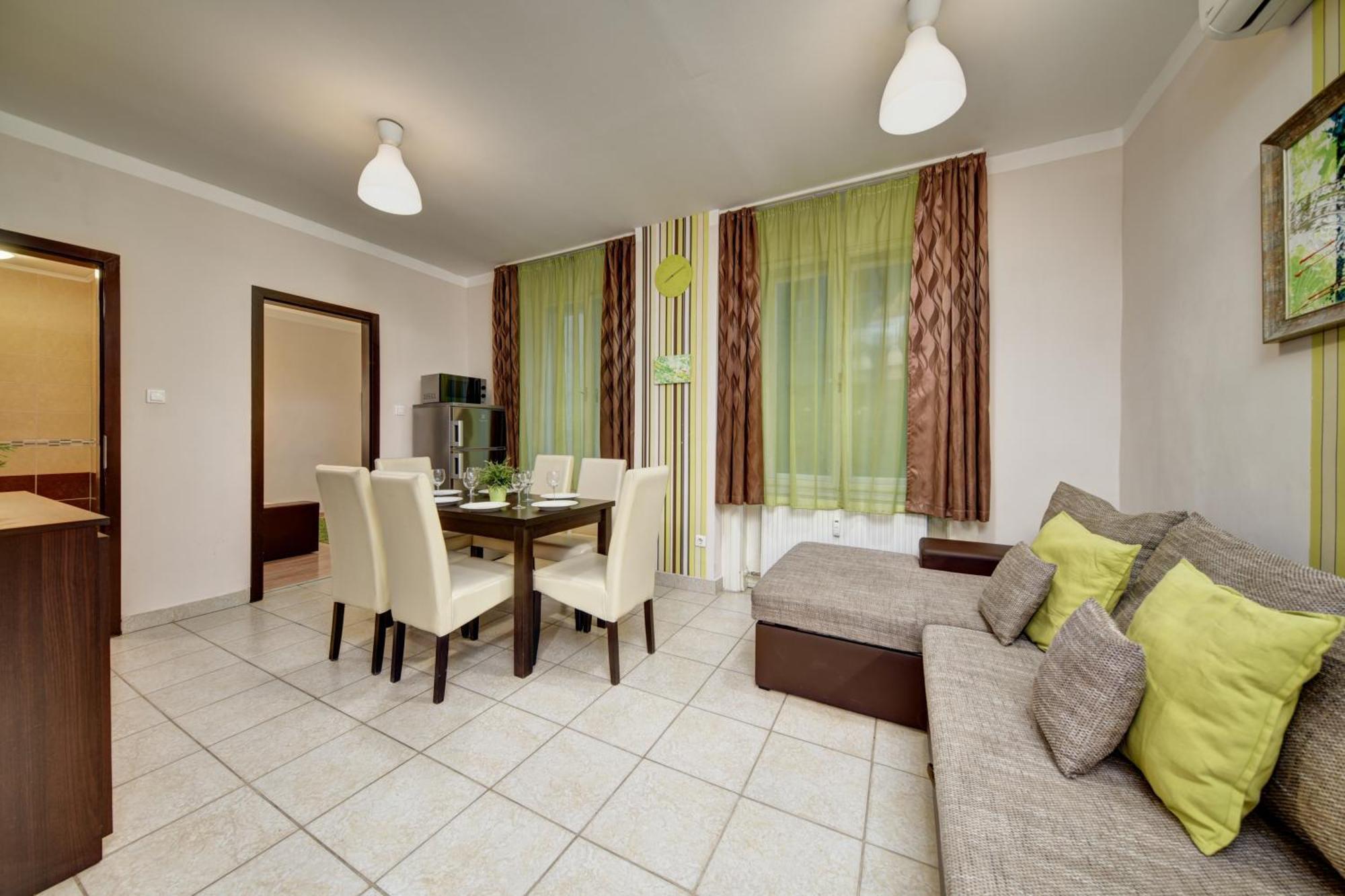 Central Walk Fashionstreet Apartmnts Budapest Exterior photo