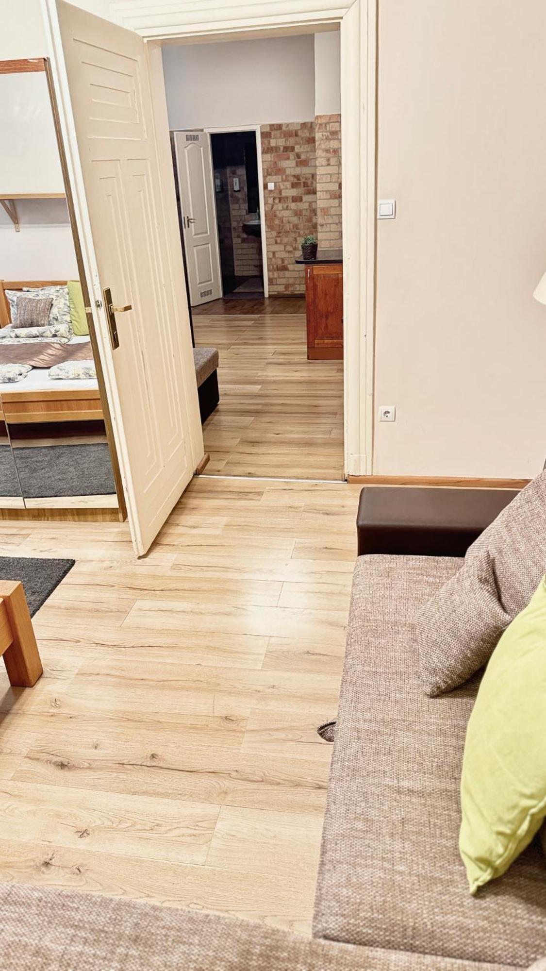 Central Walk Fashionstreet Apartmnts Budapest Exterior photo